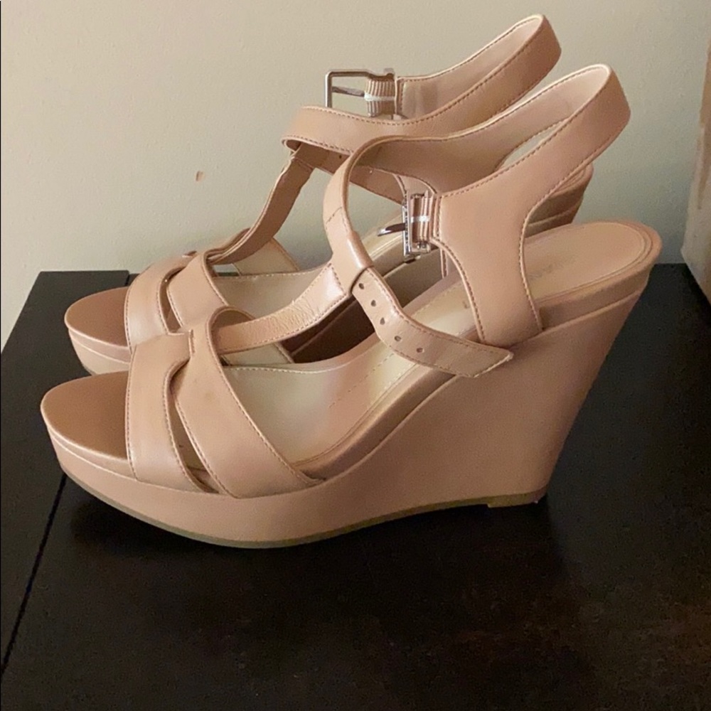 Gianni Bini Nude Wedge Heels